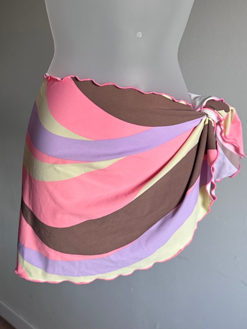 Sarong - Picture 2 of 3